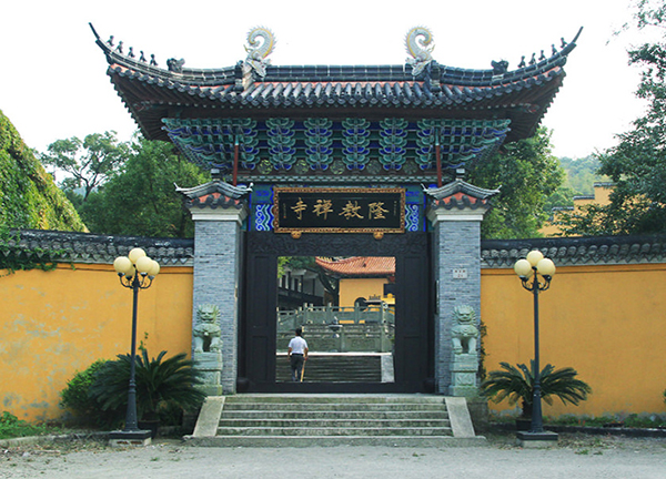 感悟禪意之美——寺院古建筑設(shè)計(jì)的禪意空間與布局美學(xué)